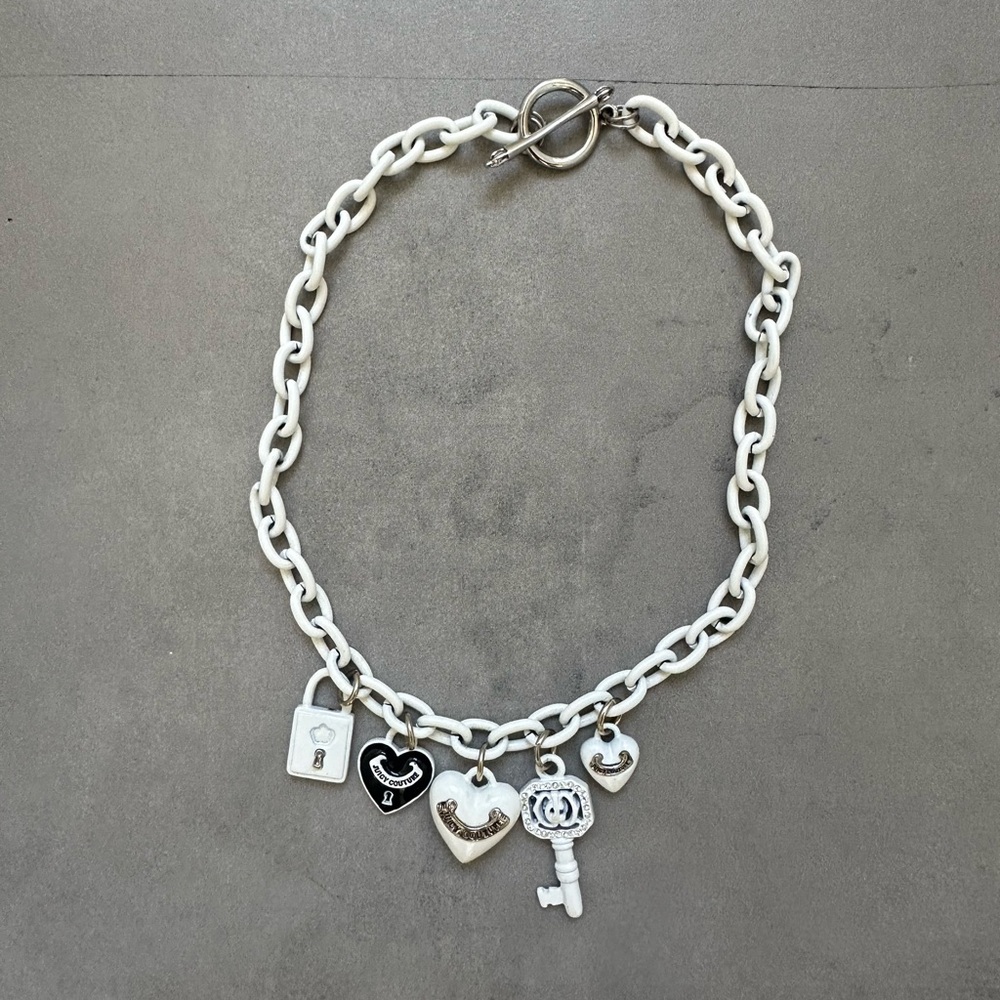 Y2K Juicy Charm Necklace - White and Black